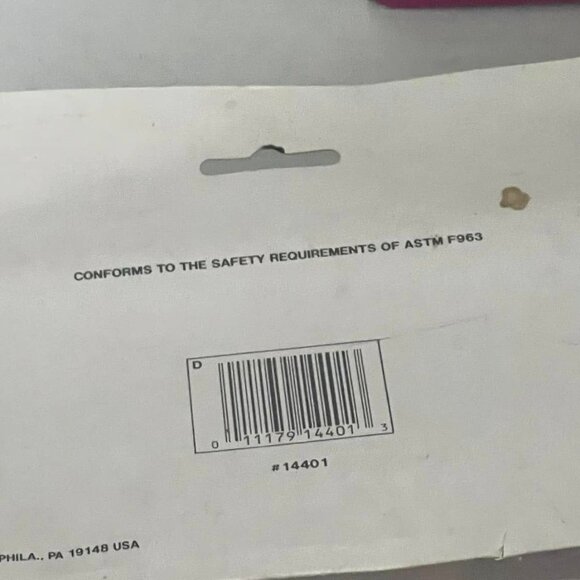 BARNEY COLLECTION- BARNEY BANK~ BABY BOP SNEAKER TOPPERS~ BARNEY CAKE SET - Picture 3 of 8